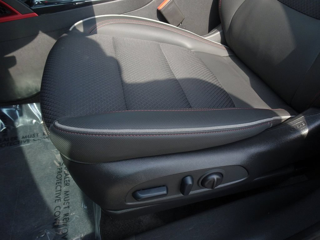 Used 2023 Chevrolet TrailBlazer RS FWD image 9