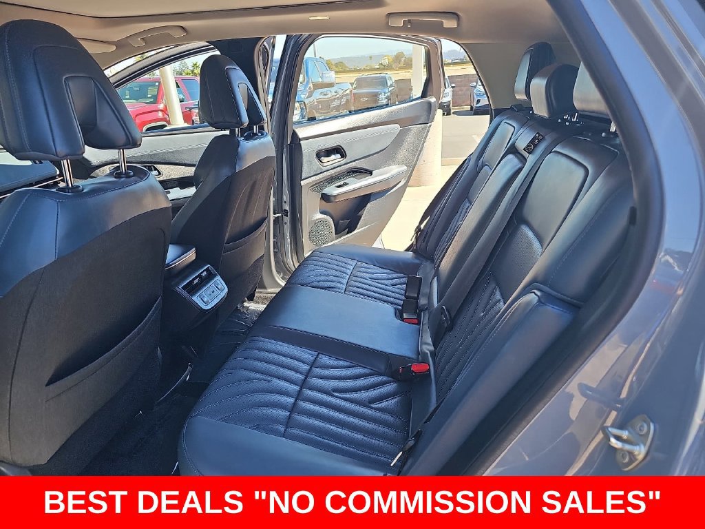 Used 2023 Nissan Ariya AWD/4WD image 14