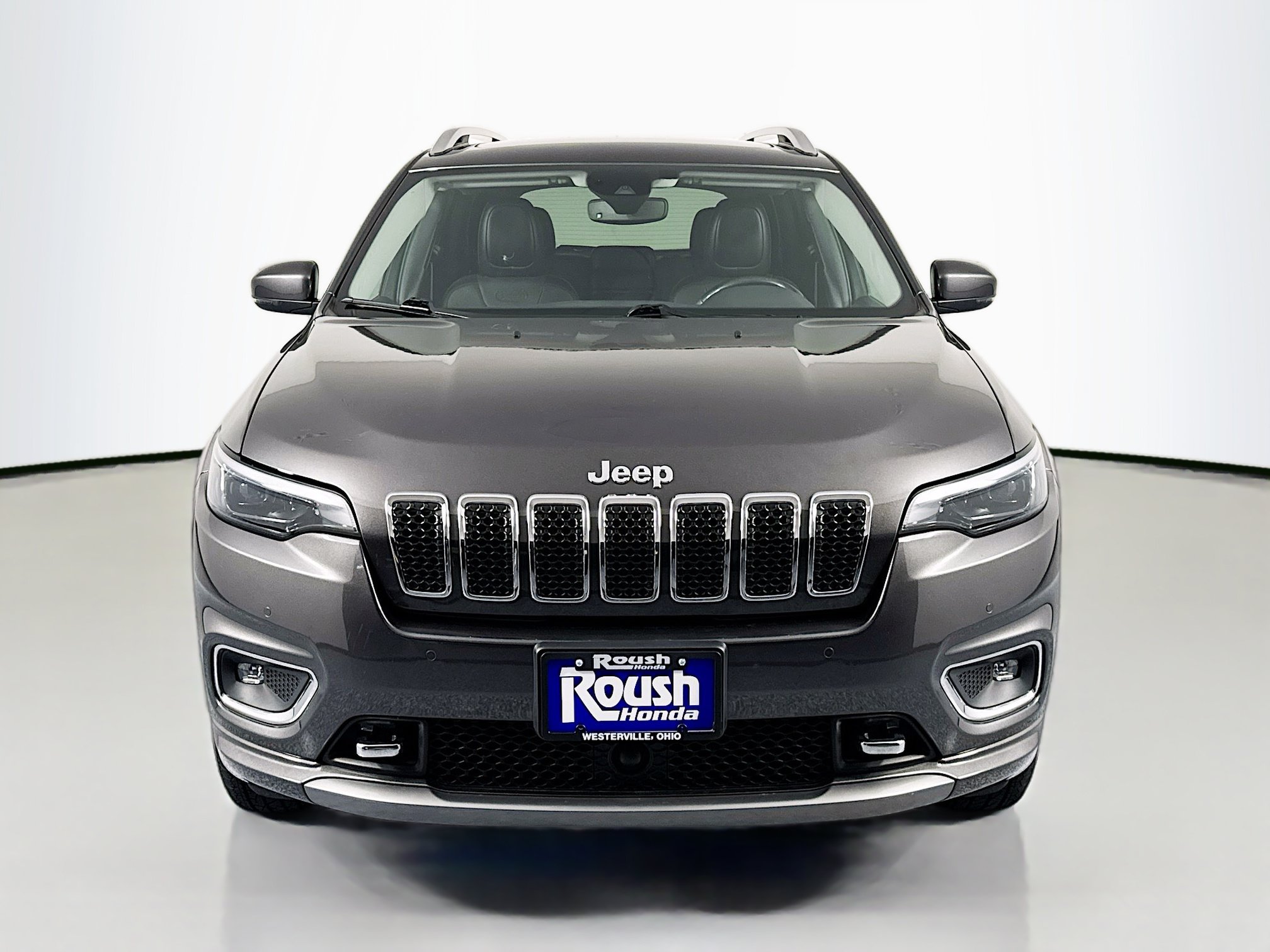 Used 2019 Jeep Cherokee Overland w/ Technology Group AWD/4WD image 2