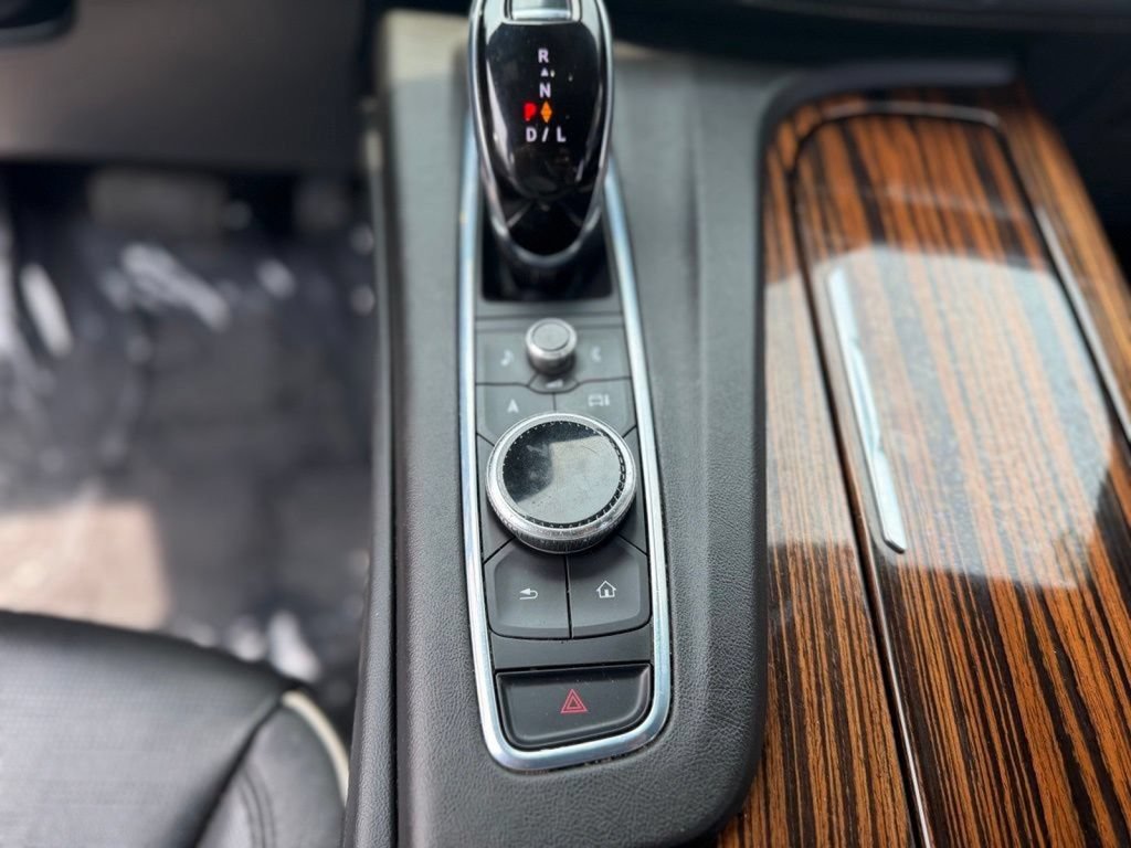 Used 2021 Cadillac Escalade Premium Luxury w/ Driver Assist Tech Package AWD/4WD image 26