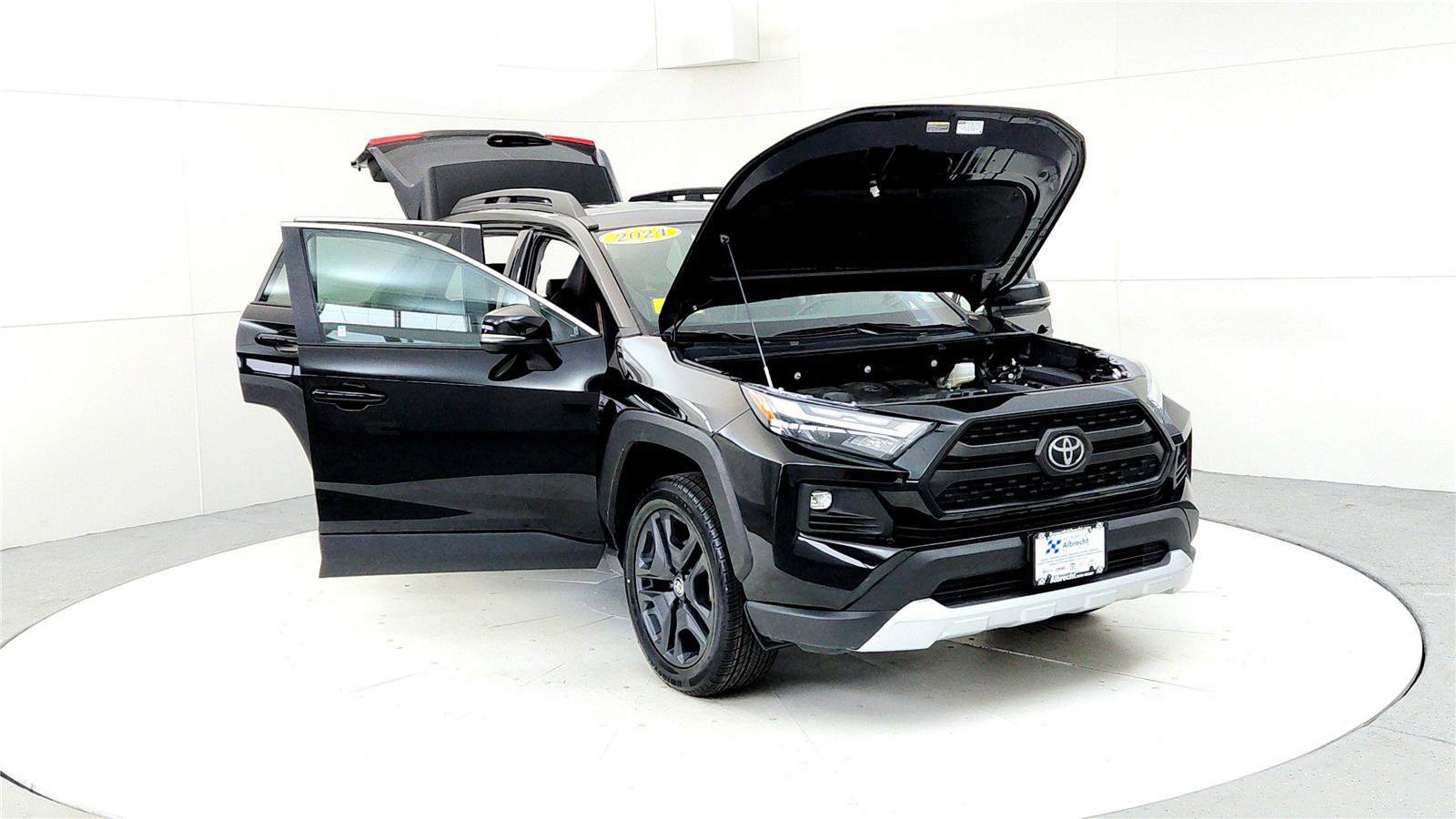 Used 2024 Toyota RAV4 Adventure image 9