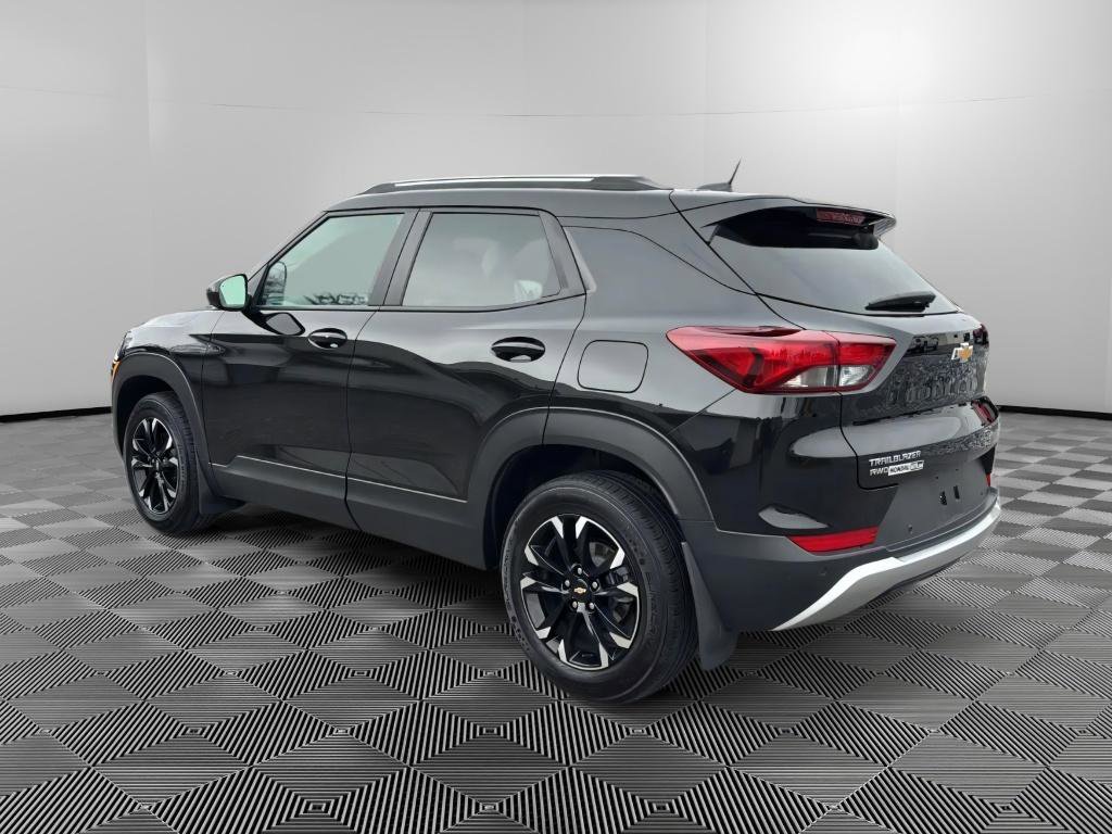 Used 2022 Chevrolet TrailBlazer LT w/ Driver Confidence Package image 3