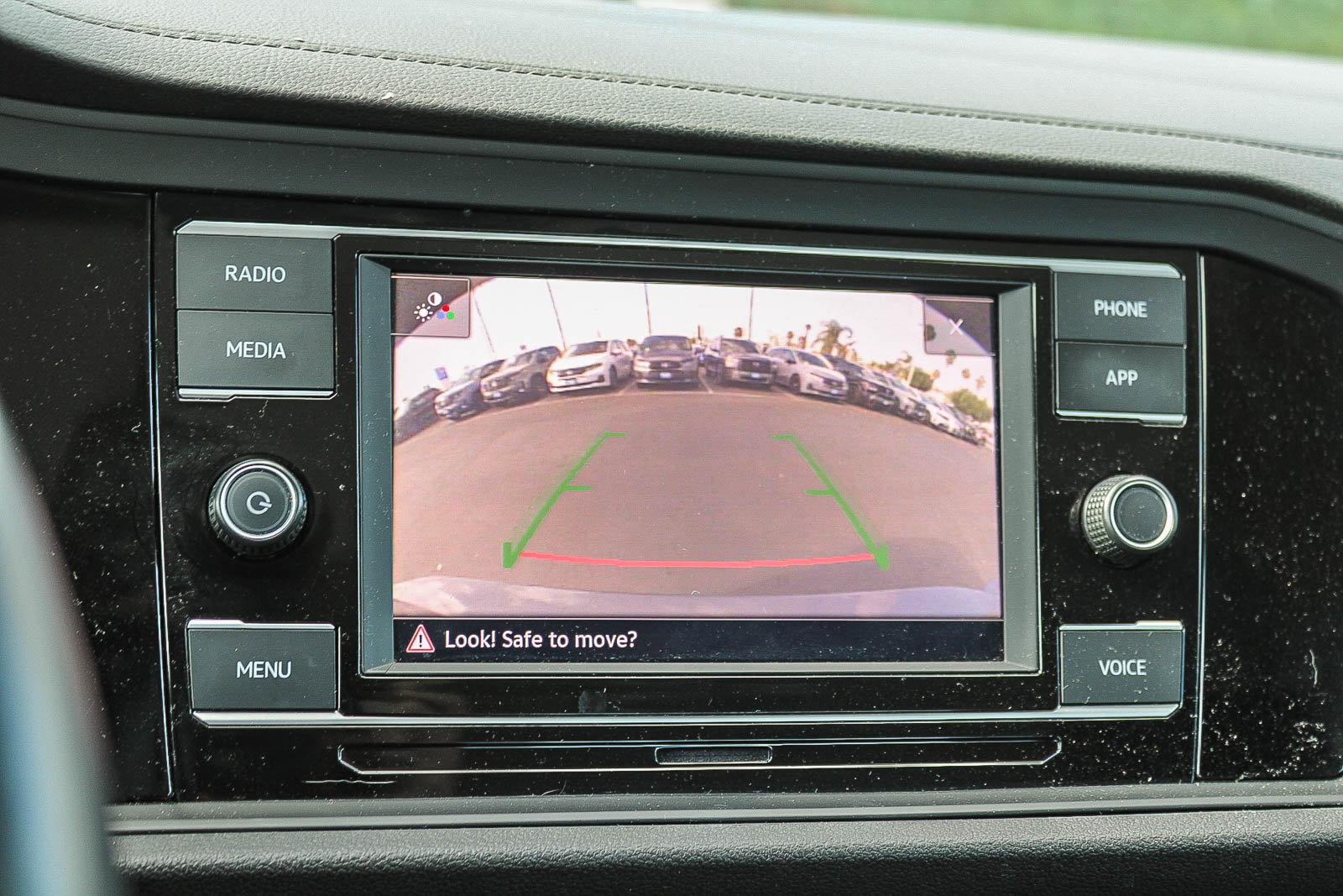 Used 2024 Volkswagen Jetta SE FWD image 26