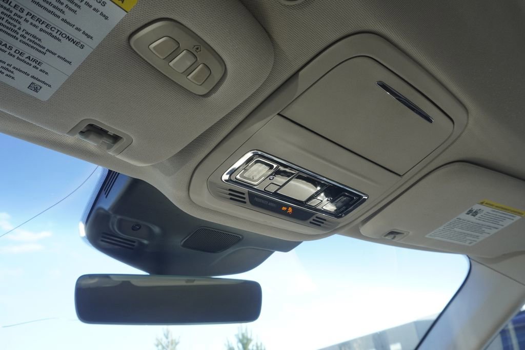 Used 2020 Lincoln Aviator AWD image 16