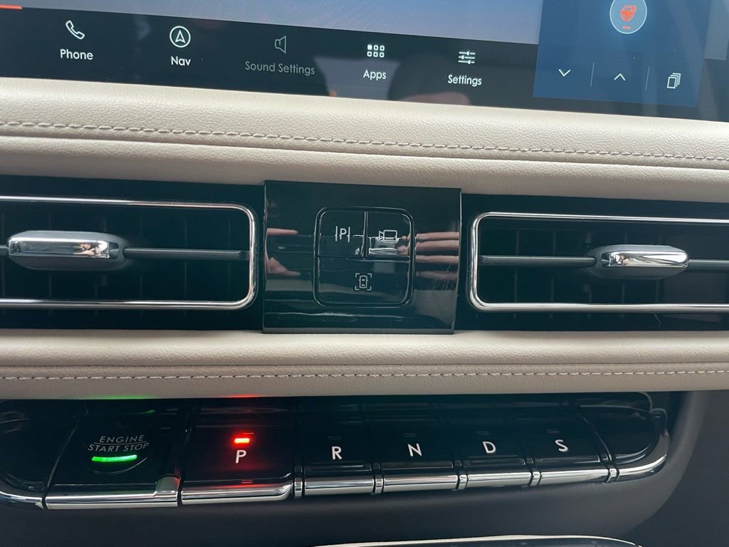 Used 2021 Lincoln Nautilus Reserve w/ Cargo Utility Package image 11