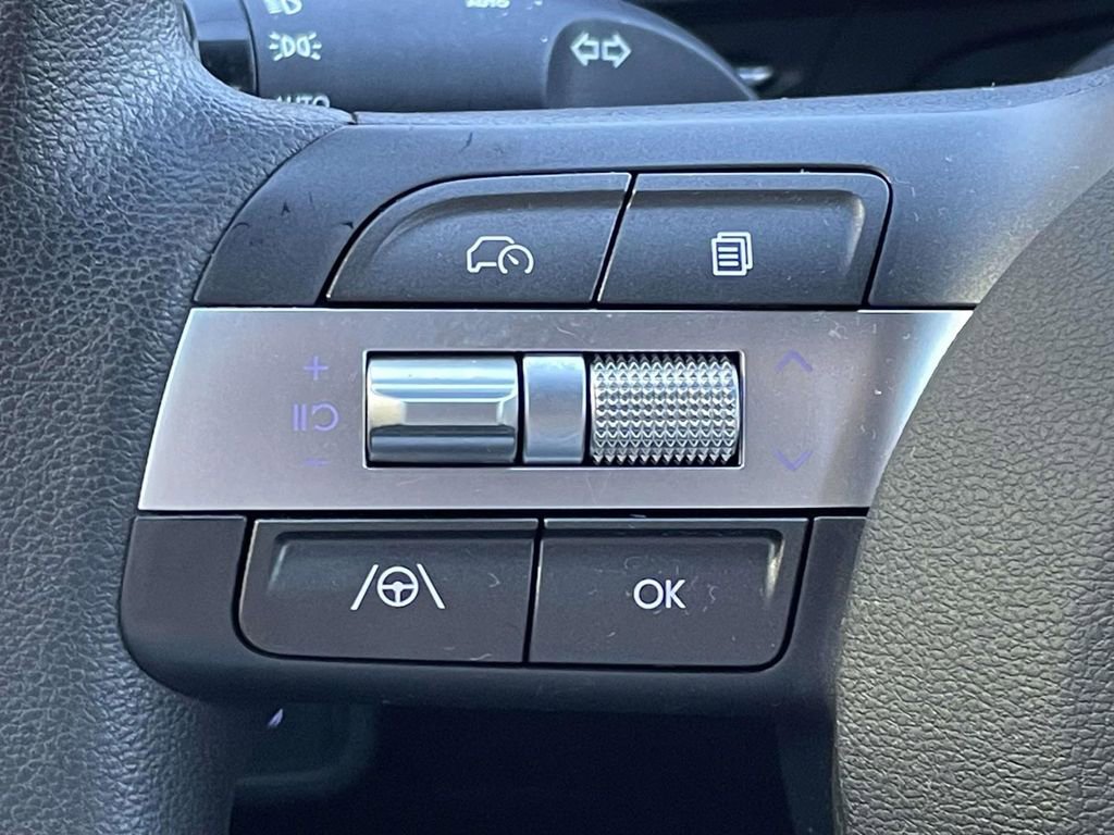 Used 2025 Hyundai Kona SE FWD image 20