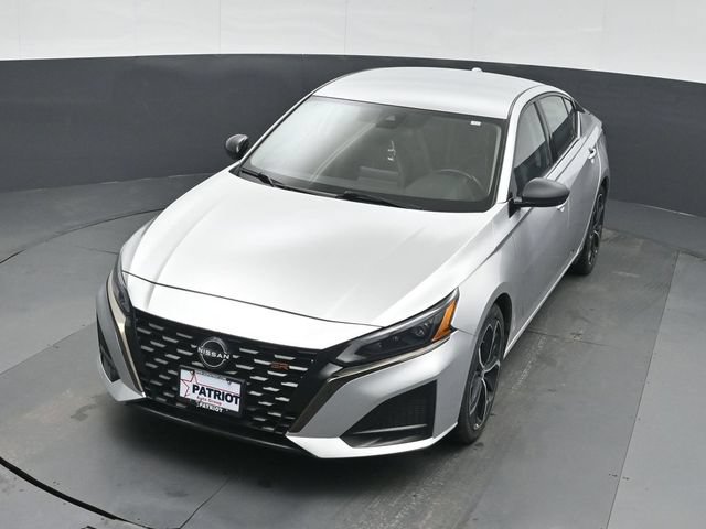 Used 2023 Nissan Altima 2.5 SR FWD image 36