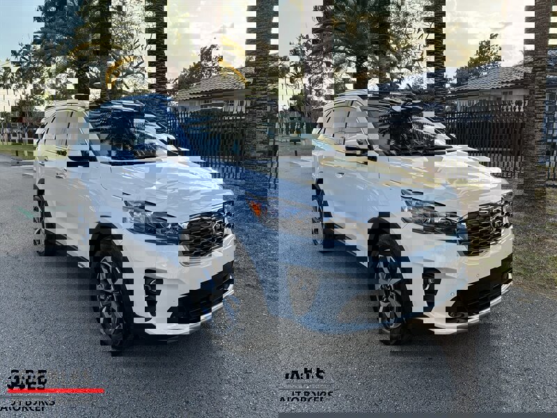 Used 2019 Kia Sorento EX w/ EX Touring Package image 4