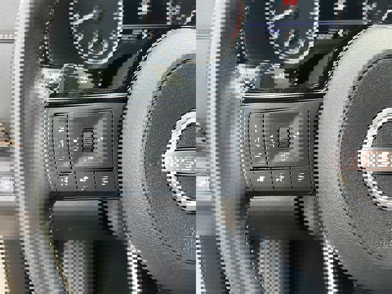 Certified 2023 Nissan Pathfinder SL w/ SL Premium Package image 11