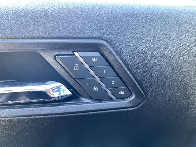 Used 2025 GMC Canyon AT4 w/ Nightfall Edition AWD/4WD image 22