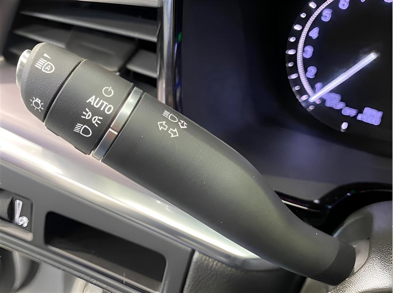 Used 2019 Cadillac XT5 Luxury AWD/4WD image 16