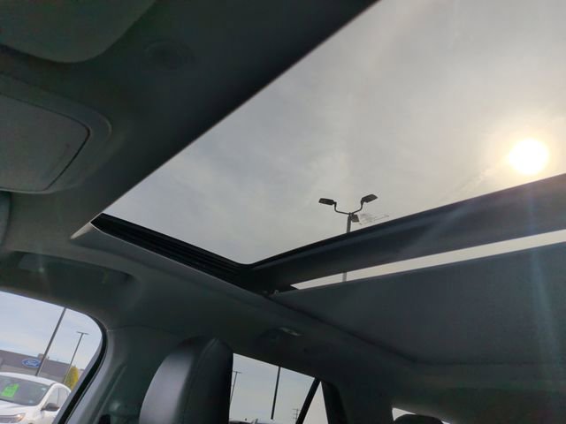 Certified 2023 Ford Explorer XLT w/ Equipment Group 202A AWD/4WD image 31