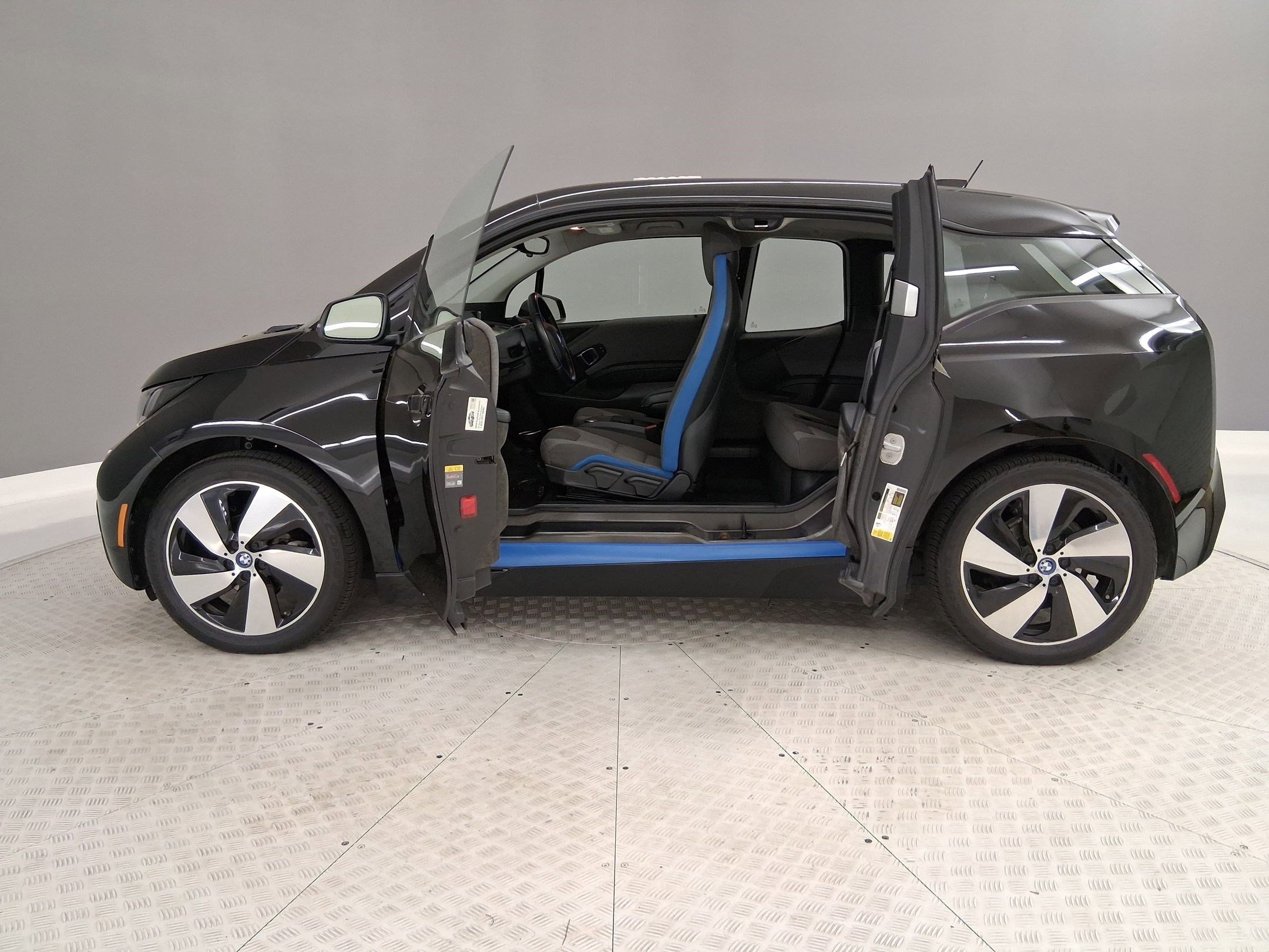 Used 2016 BMW i3 4dr HB w/Range Extender image 20