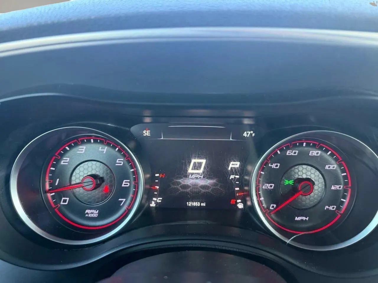 Used 2019 Dodge Charger SXT RWD image 14