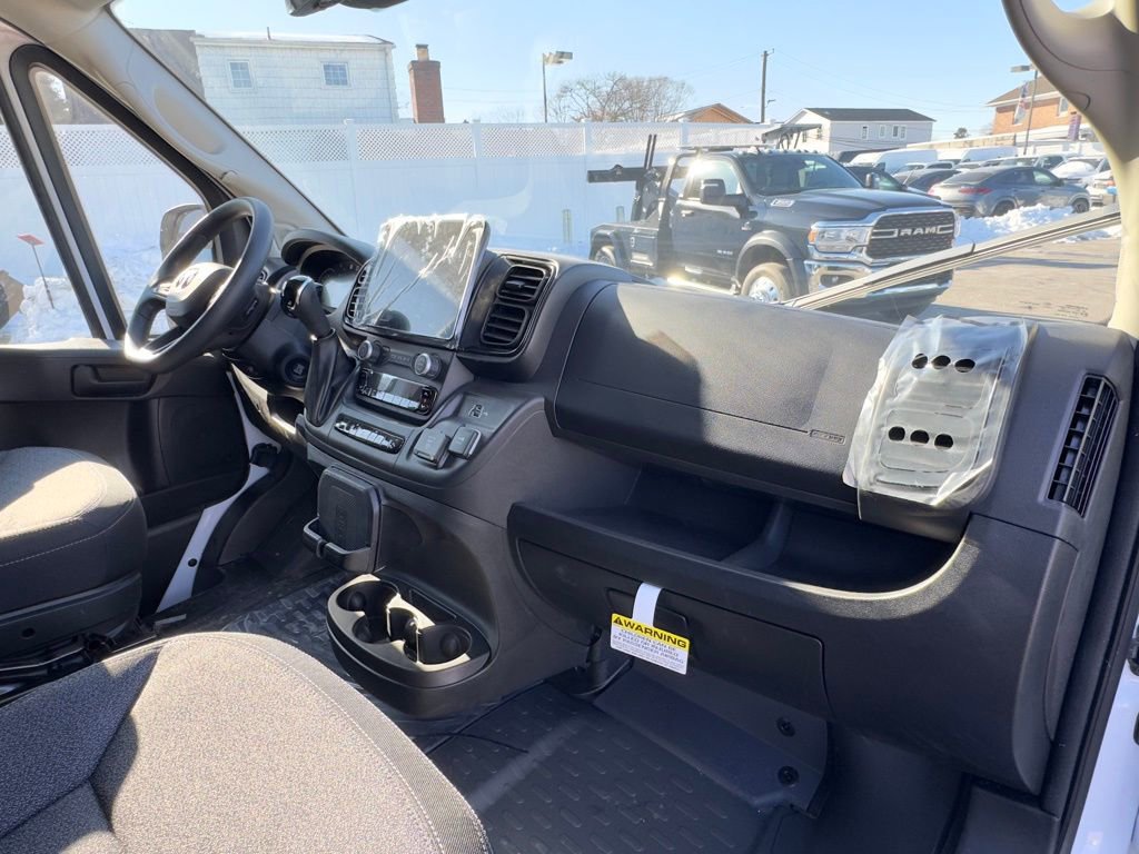 Used 2025 RAM ProMaster 2500 w/ Premium Convenience Group FWD image 20