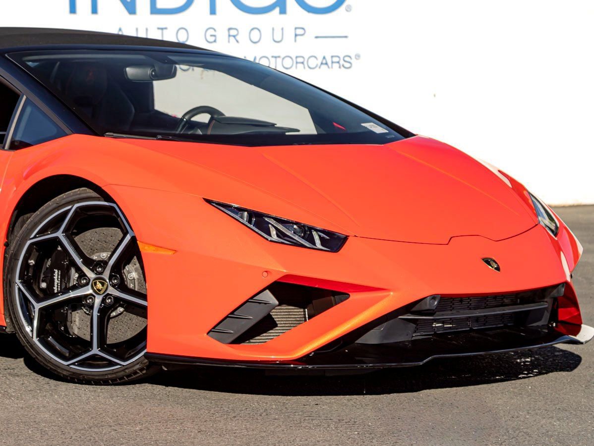 Used 2020 Lamborghini Huracan EVO image 7