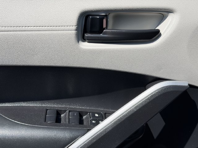 Used 2025 Toyota Corolla Cross AWD Hybrid image 20