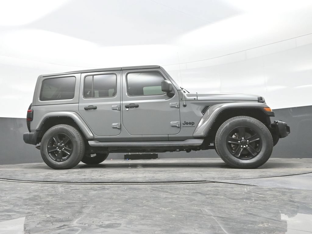 Used 2023 Jeep Wrangler Unlimited Sahara AWD/4WD image 32