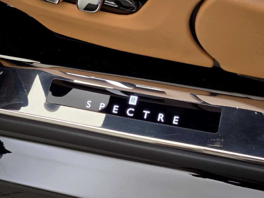 Used 2024 Rolls-Royce Spectre w/ Spectre Launch Package AWD/4WD image 30