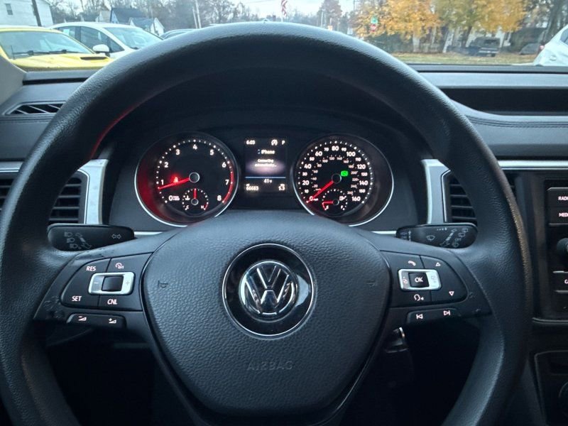 Used 2018 Volkswagen Atlas S image 23