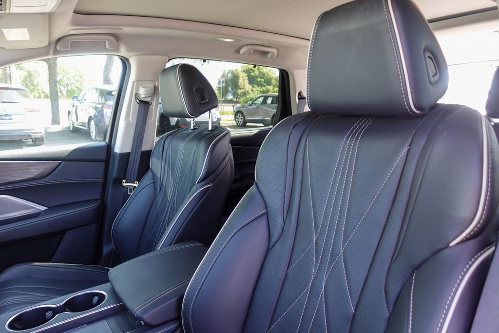 Certified 2025 Acura MDX w/ Advance Package image 21