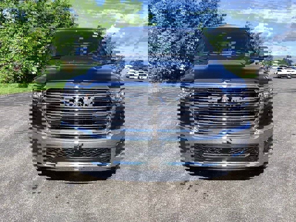 New 2025 RAM 1500 Laramie image 9