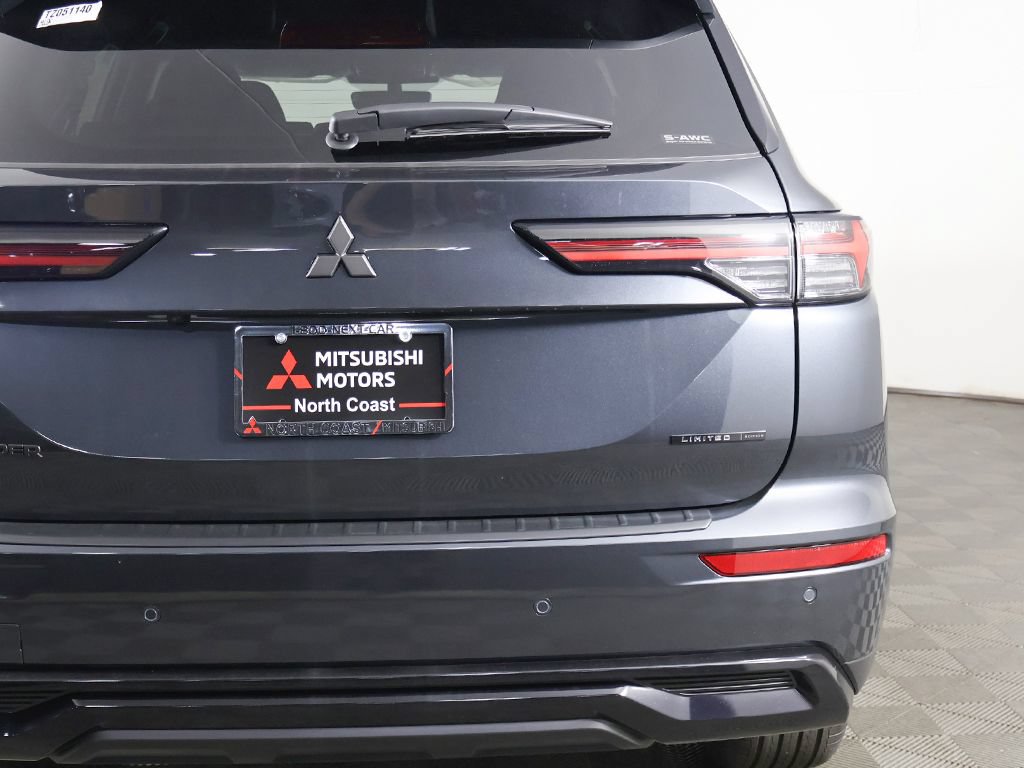 New 2026 Mitsubishi Outlander LE AWD/4WD image 16