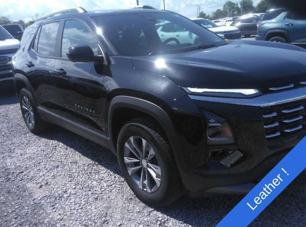 Used 2025 Chevrolet Equinox LT w/ Convenience Package II AWD/4WD image 3