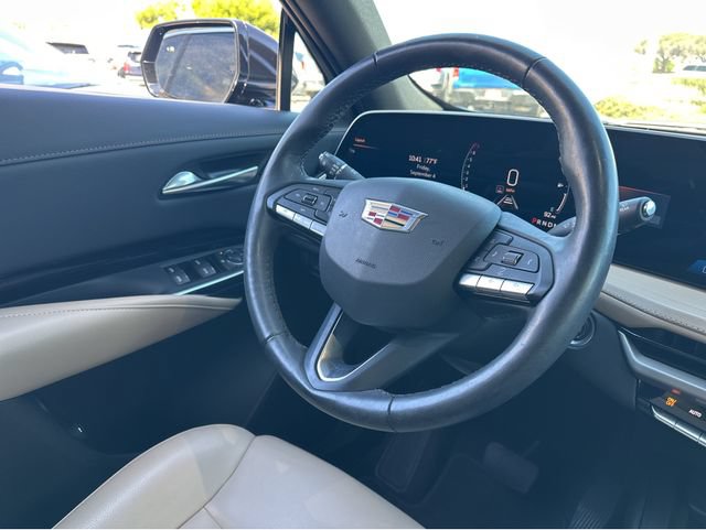 Certified 2024 Cadillac XT4 Luxury w/ Cold Weather Package FWD image 27