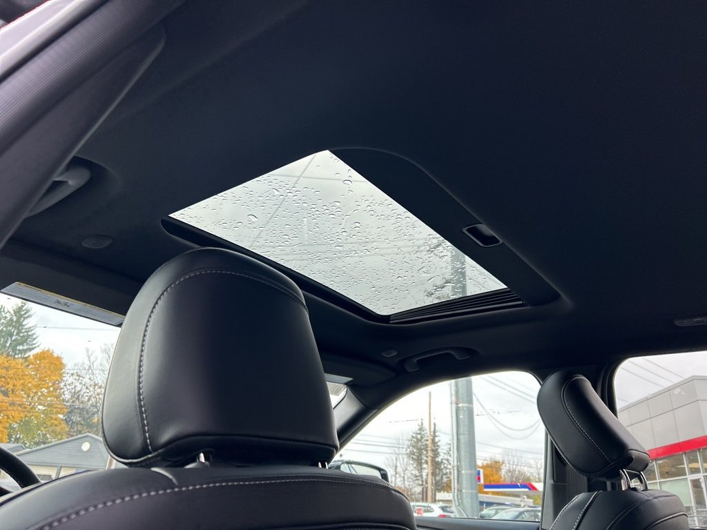 New 2025 Jeep Grand Cherokee Altitude AWD/4WD image 17