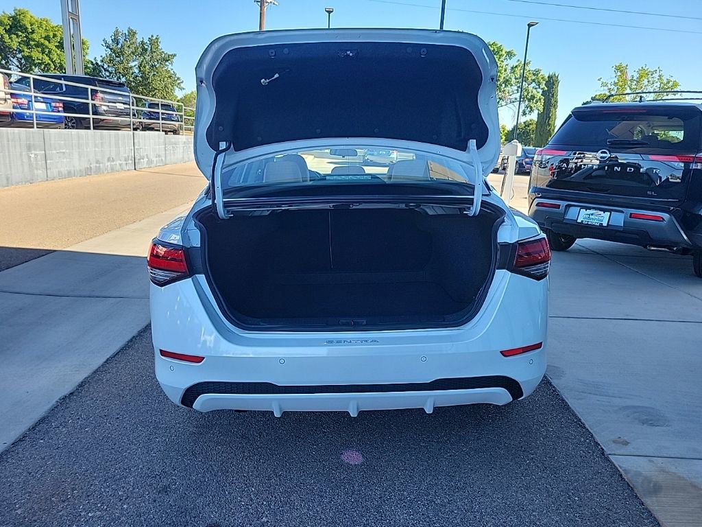 Used 2023 Nissan Sentra SV w/ SV Premium Package FWD image 13