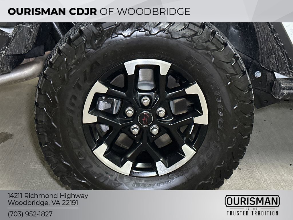 Used 2025 Jeep Wrangler Rubicon w/ Safety Group image 9