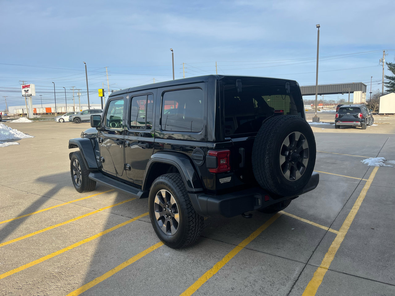 Used 2018 Jeep Wrangler Unlimited Sahara w/ LED Lighting Group image 5
