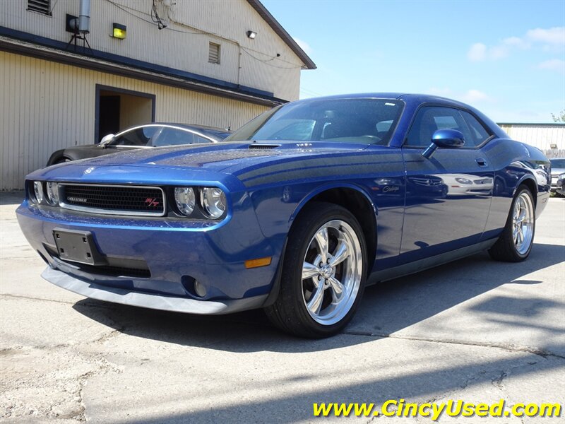 Used 2010 Dodge Challenger R/T RWD image 3