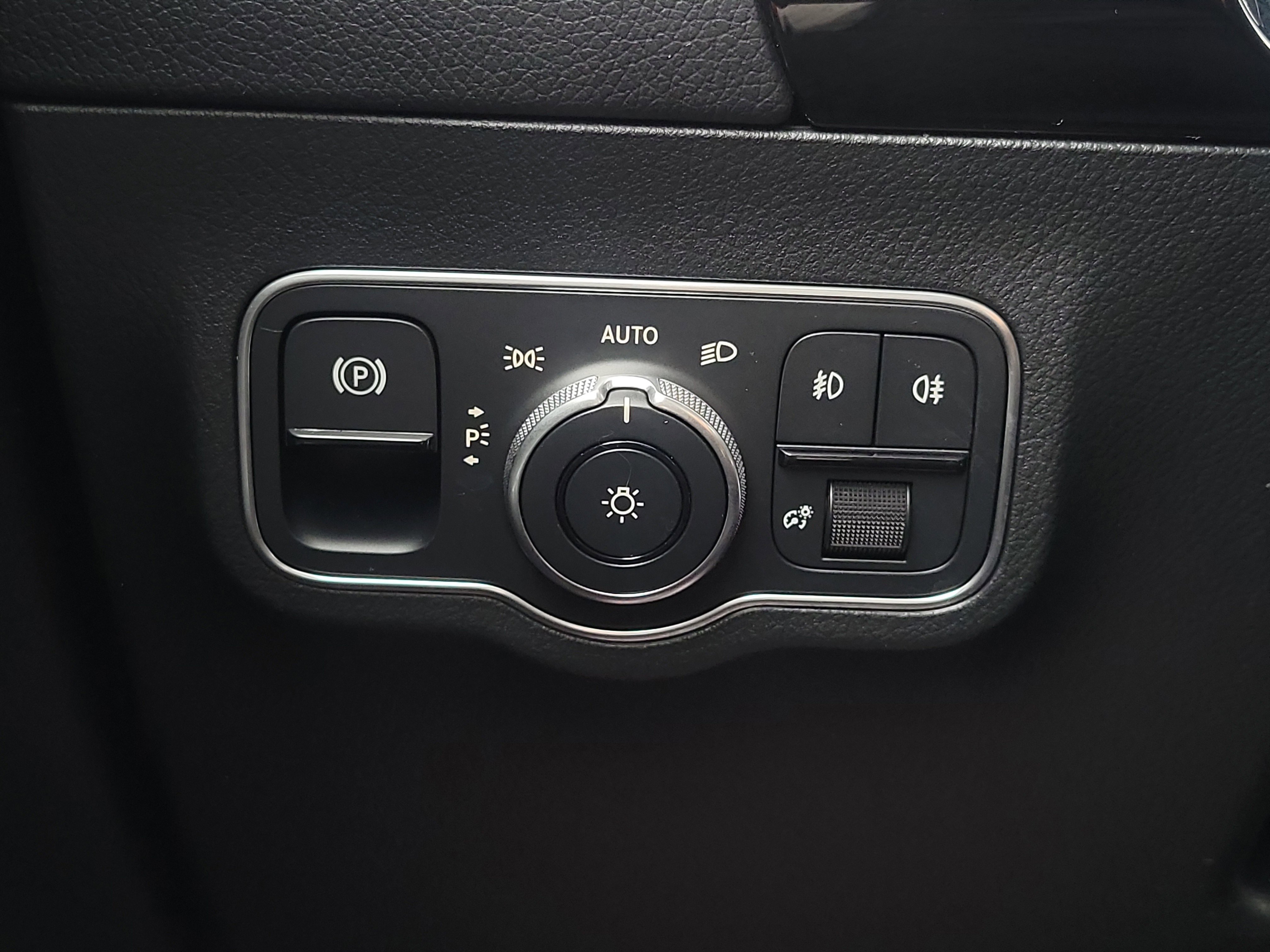 Certified 2025 Mercedes-Benz GLA 250 image 30