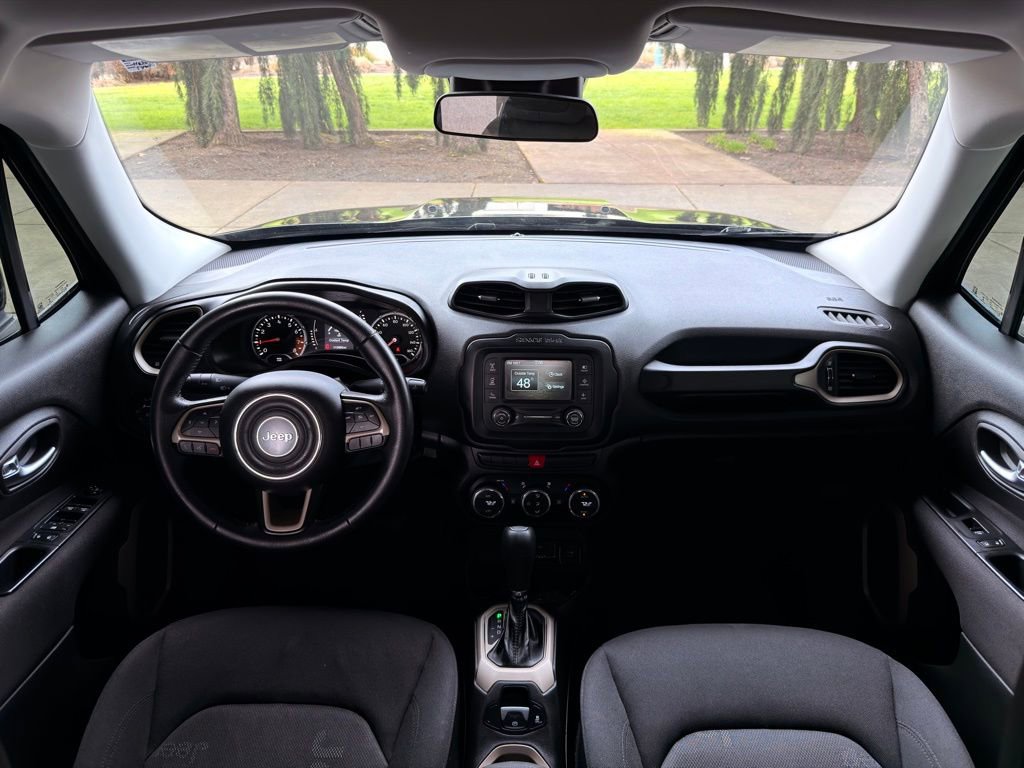 Used 2015 Jeep Renegade Latitude w/ Popular Equipment Group FWD image 31