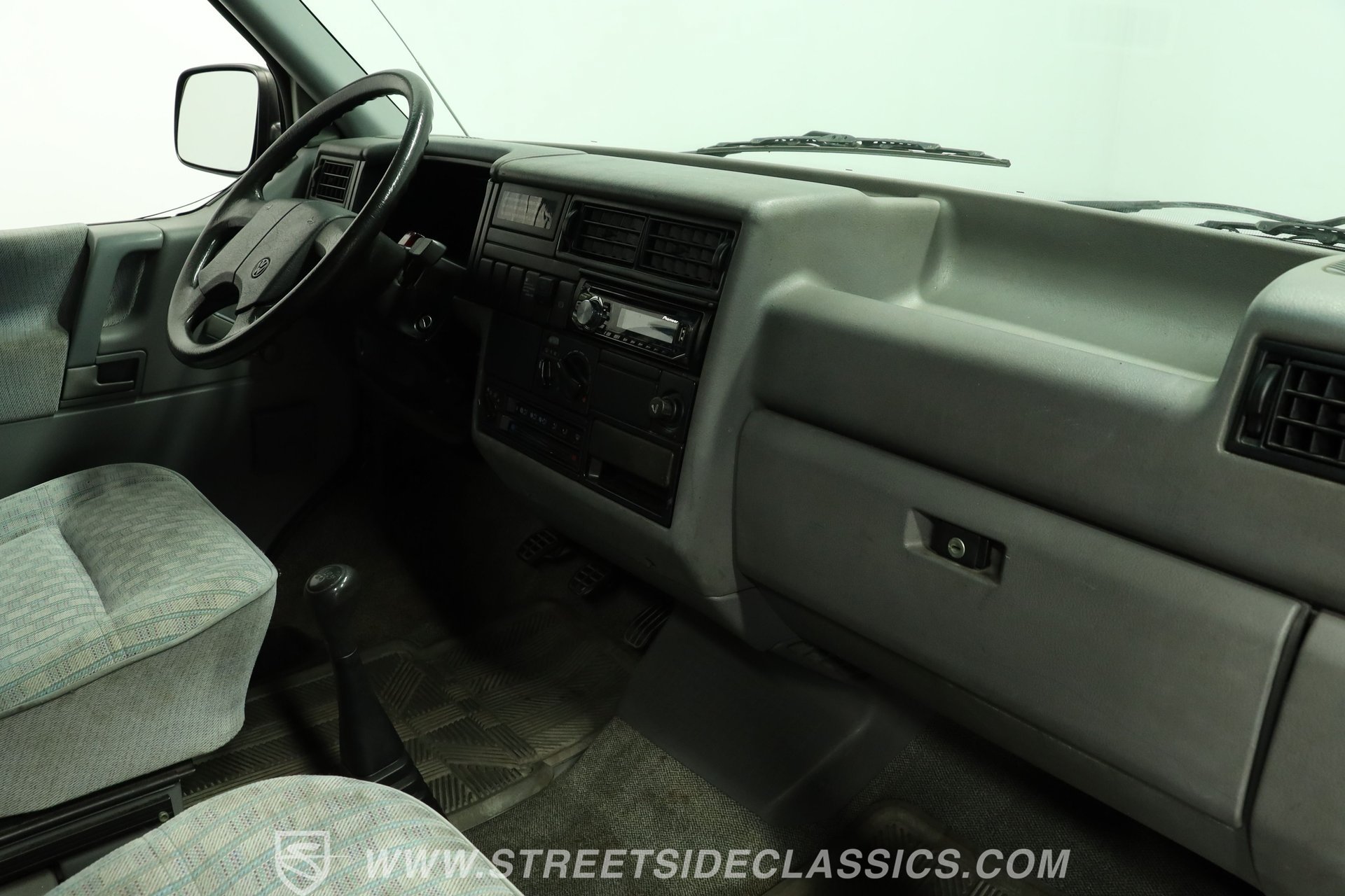 Used 1992 Volkswagen Eurovan Camper FWD image 40