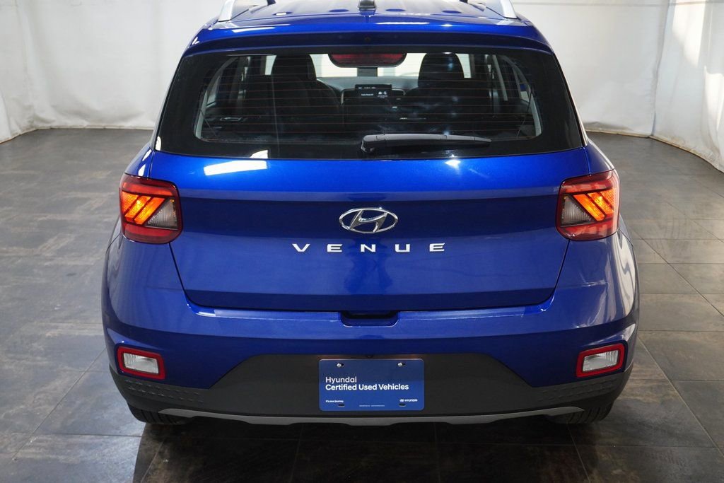 Certified 2023 Hyundai Venue SEL image 6
