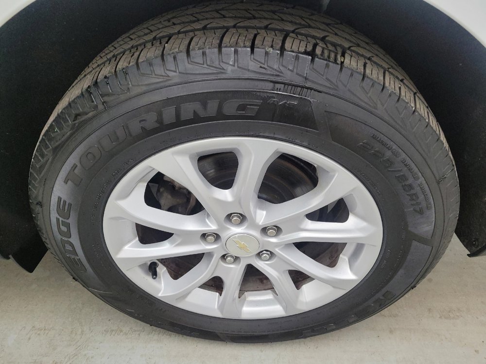 Used 2019 Chevrolet Equinox LS image 31