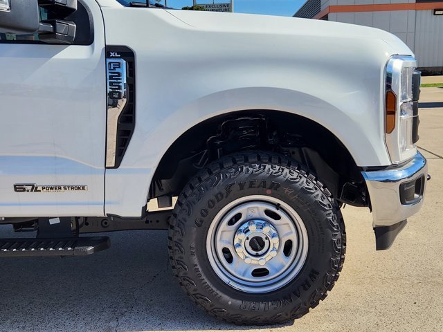 New 2026 Ford F250 XL w/ XL Off-Road Package AWD/4WD image 5