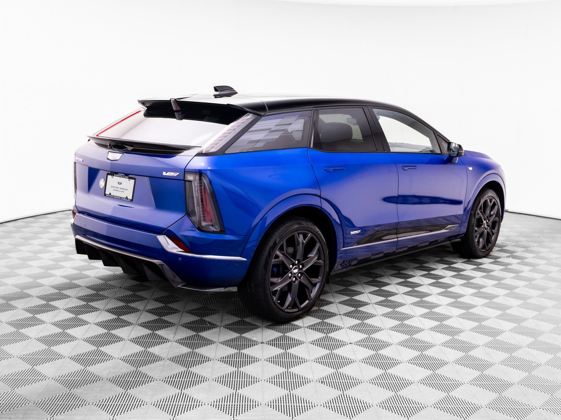 New 2027 Cadillac Optiq V w/ Deep Ocean Design Edition AWD/4WD image 5