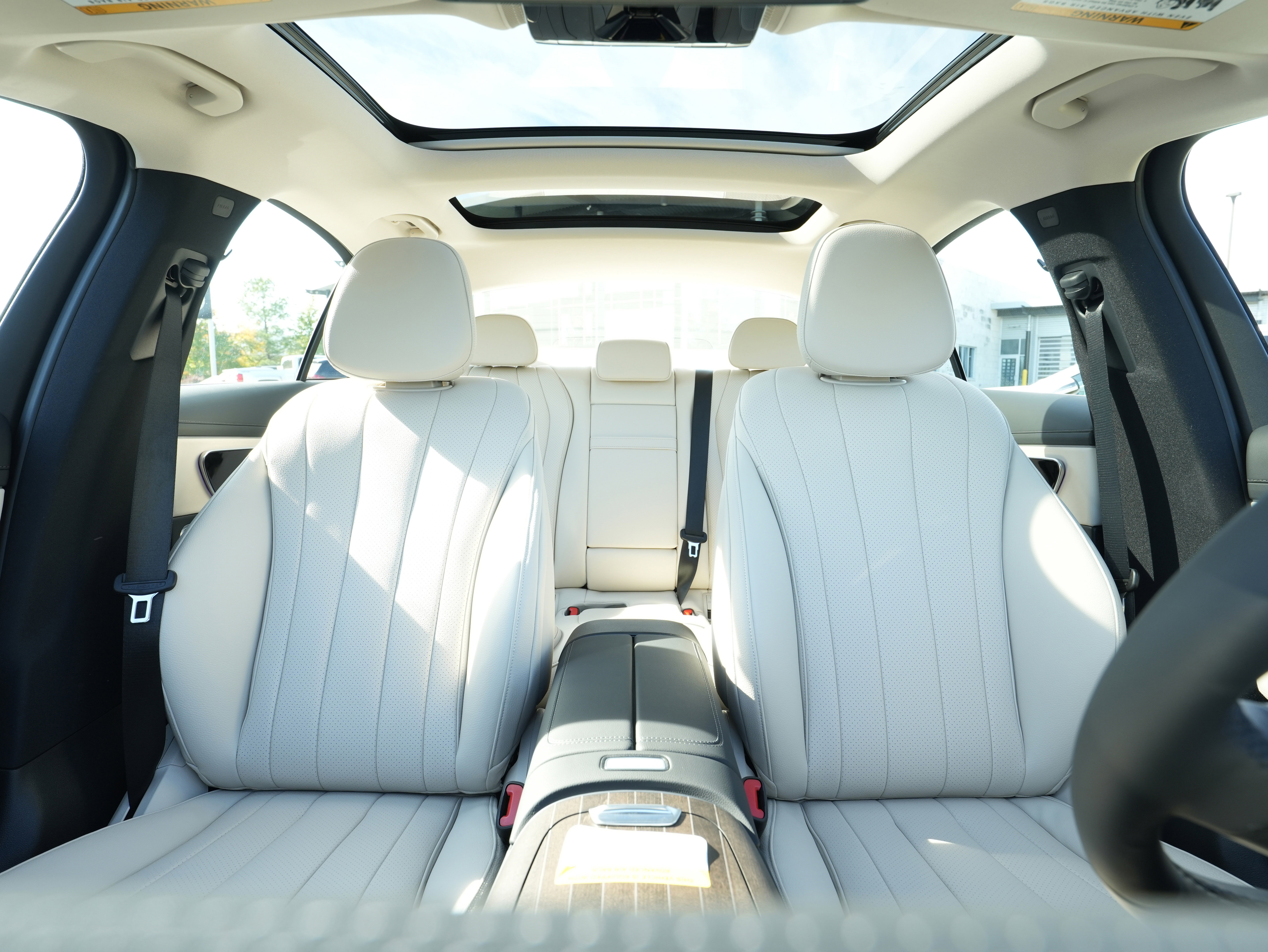 New 2026 Mercedes-Benz E 350 4MATIC Sedan image 31