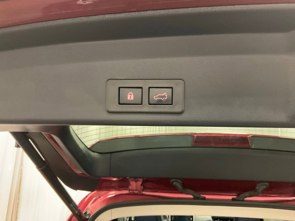 Used 2021 Subaru Ascent Limited w/ Technology Package image 29