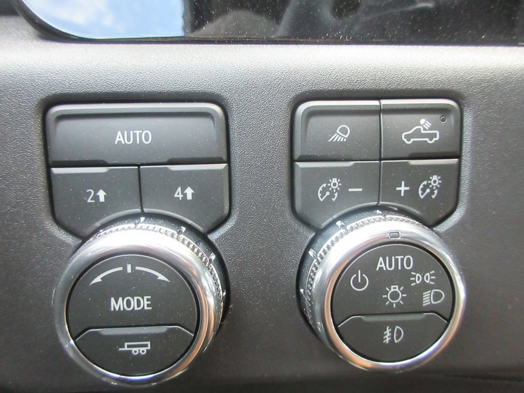 New 2026 GMC Sierra 1500 Elevation w/ Elevation Premium Package AWD/4WD image 18
