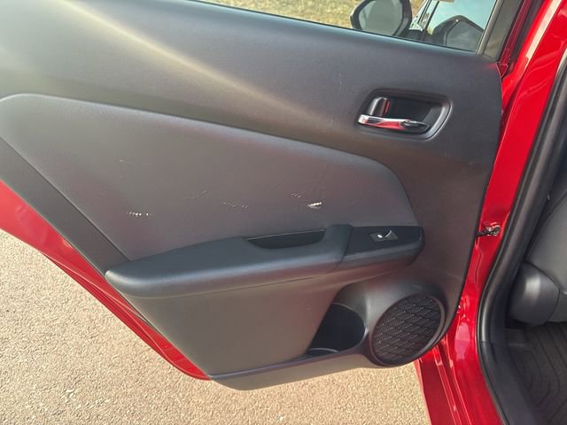 Used 2017 Toyota Prius Prime Advanced w/ Carpet Mat Package image 12