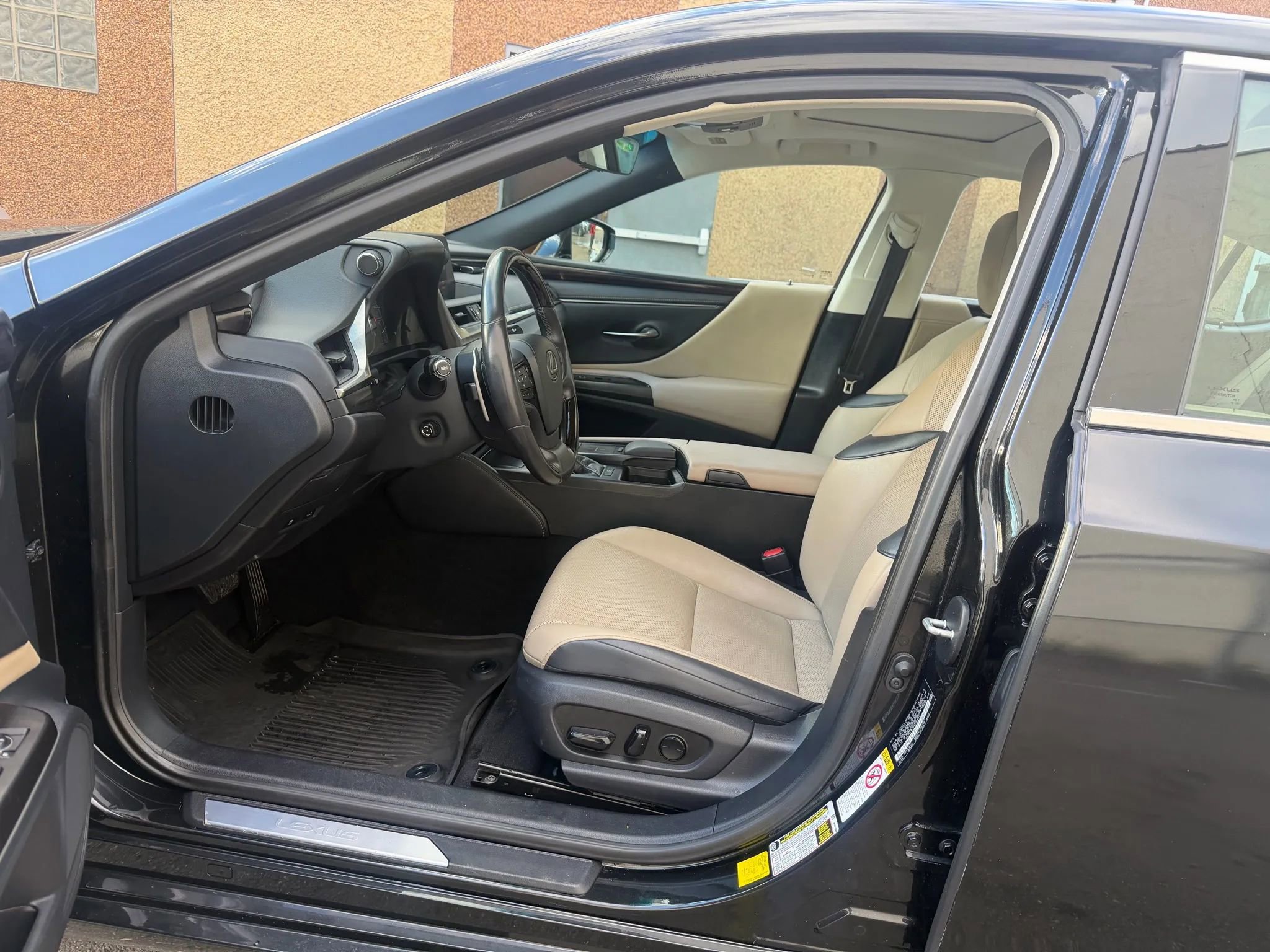 Used 2019 Lexus ES 350 F Sport image 24