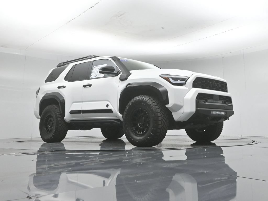 Used 2025 Toyota 4Runner Trailhunter AWD/4WD image 3