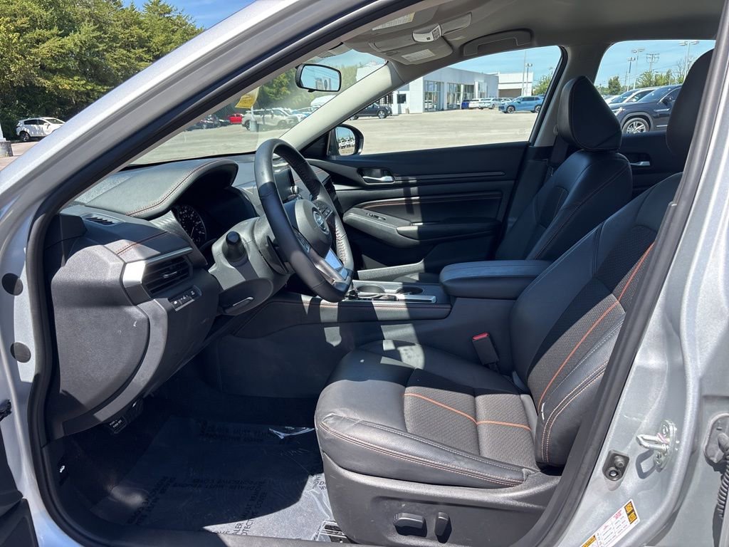 Used 2022 Nissan Altima 2.5 SR image 14