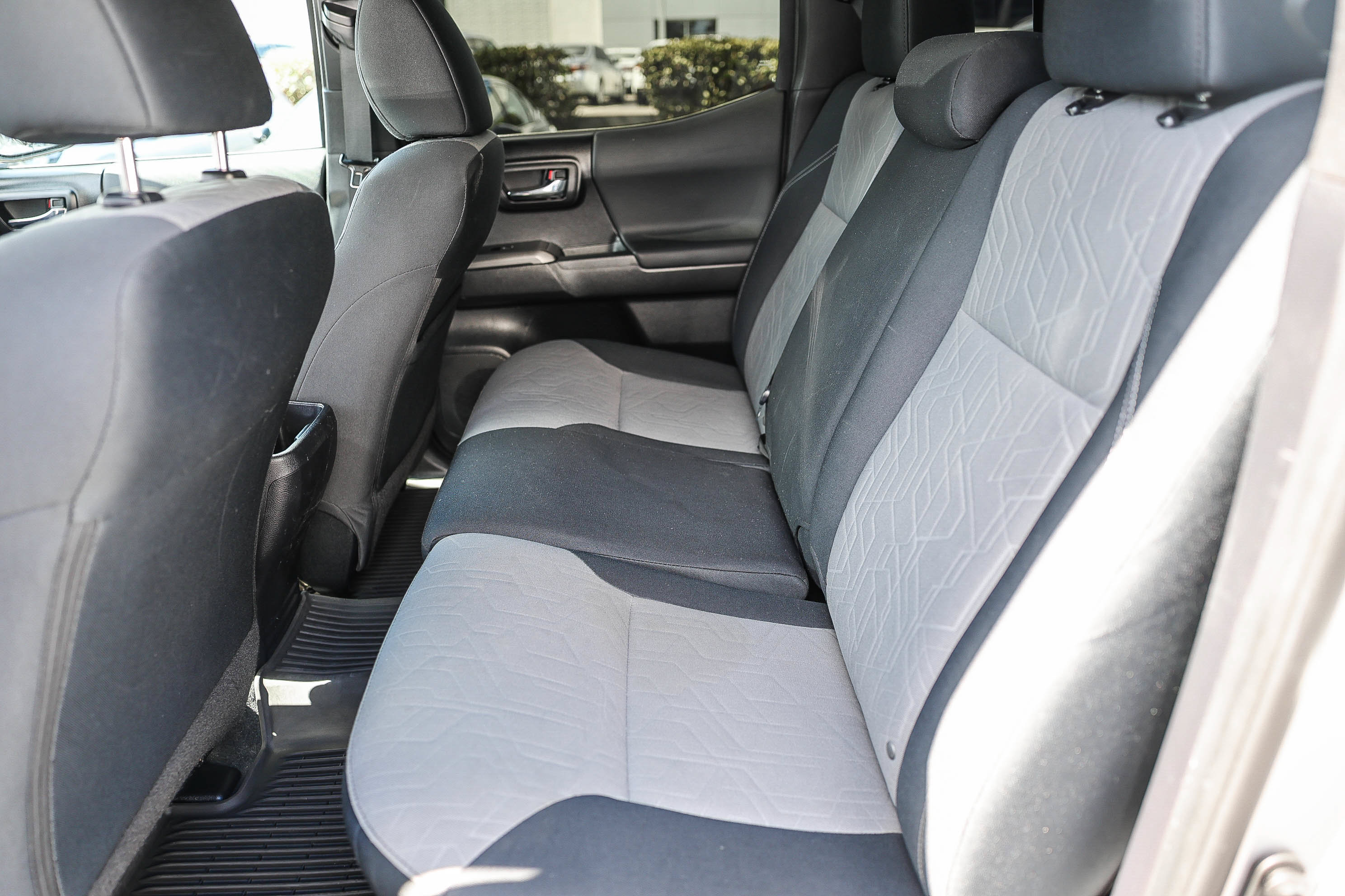 Used 2021 Toyota Tacoma TRD Sport w/ Technology Package RWD image 6