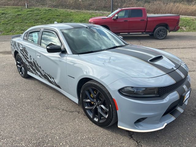 Used 2022 Dodge Charger R/T w/ Blacktop Package image 2